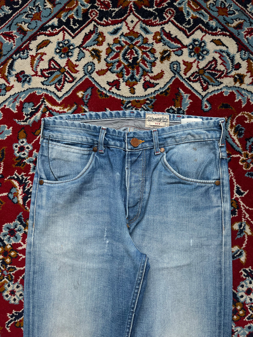 Wrangler Ben Distressed Faded Straight Fit JEANS - 30