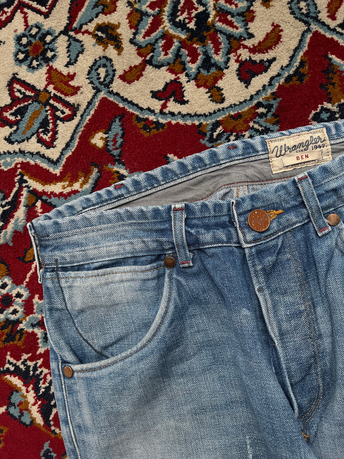 Wrangler Ben Distressed Faded Straight Fit JEANS - 30