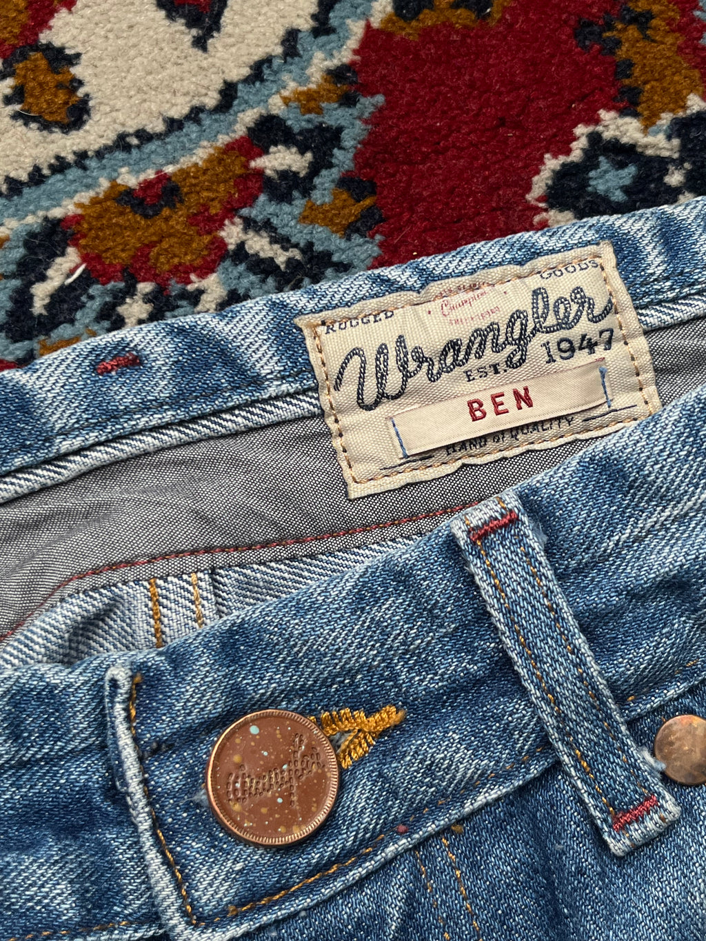 Wrangler Ben Distressed Faded Straight Fit JEANS - 30
