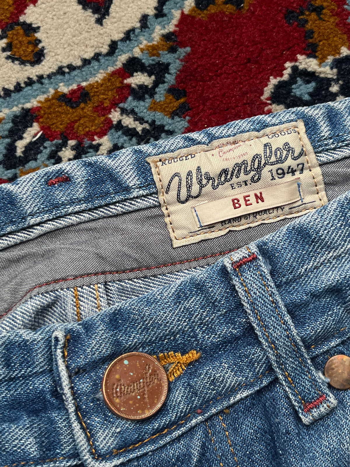 Wrangler Ben Distressed Faded Straight Fit JEANS - 30