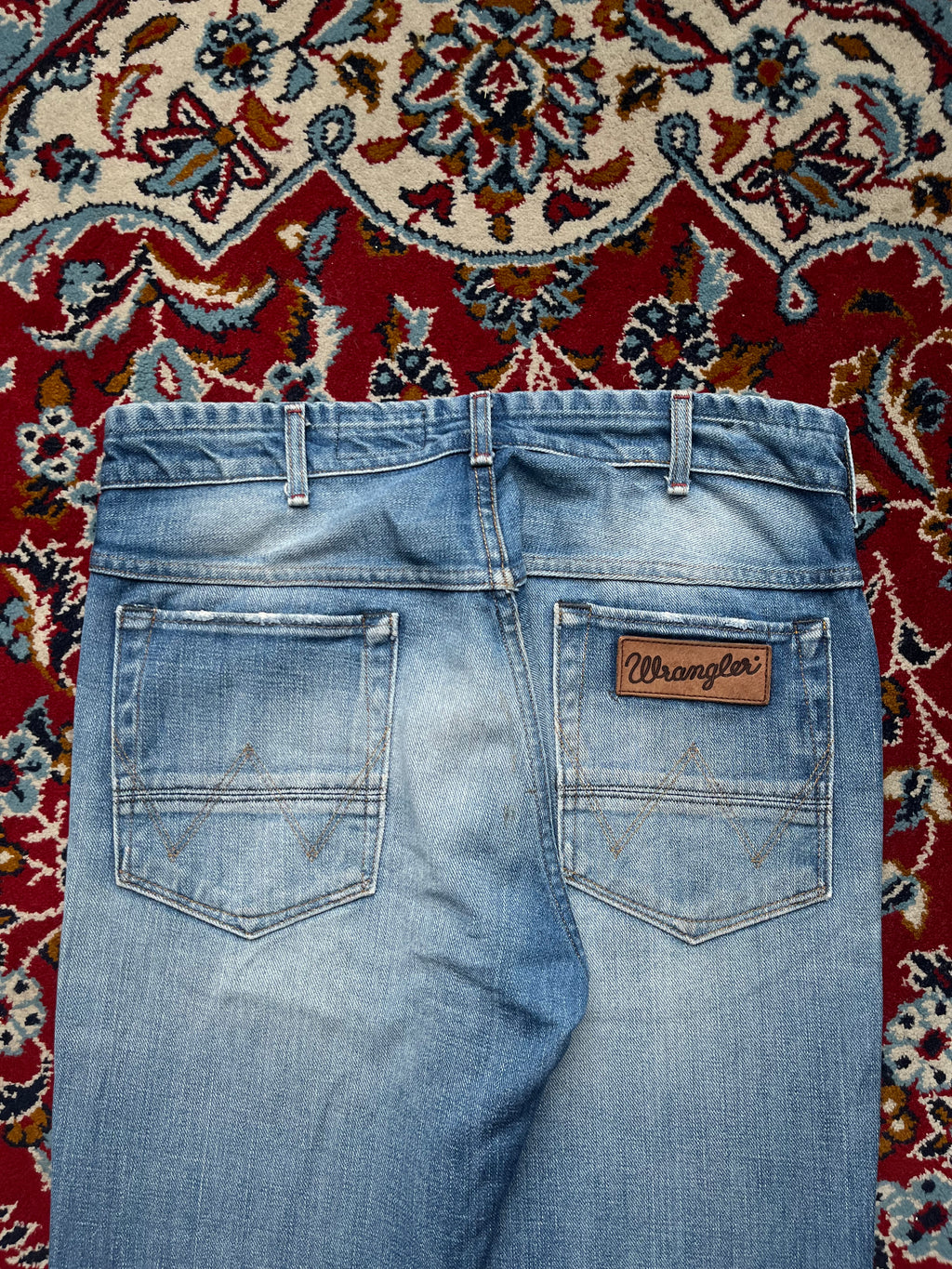 Wrangler Ben Distressed Faded Straight Fit JEANS - 30