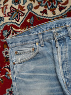 Vintage Levi's 501 Distressed Light Washed Straight Fit JEANS - 32