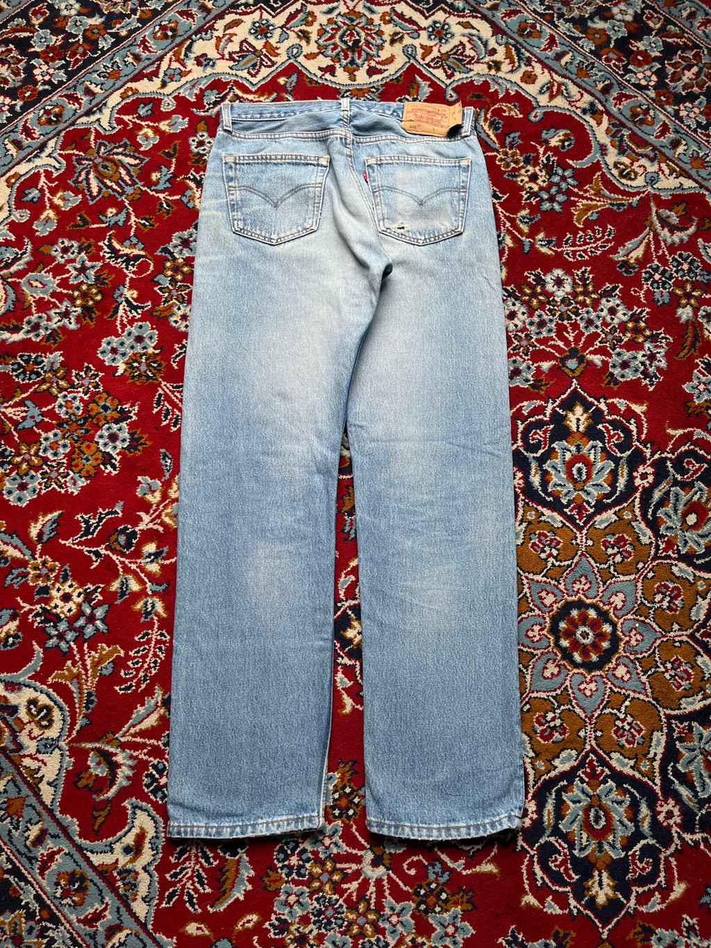 Vintage Levi's 501 Distressed Light Washed Straight Fit JEANS - 32