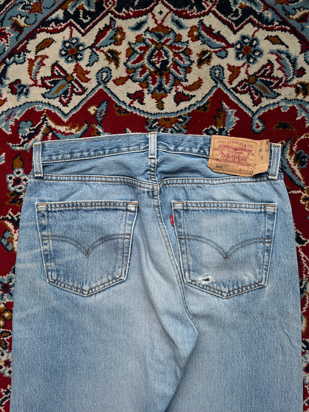 Vintage Levi's 501 Distressed Light Washed Straight Fit JEANS - 32