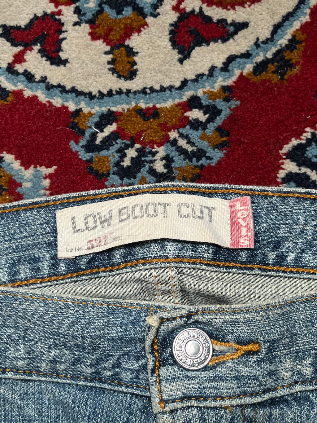 Levi's 527 Low Bootcut Light Washed Jeans - 36
