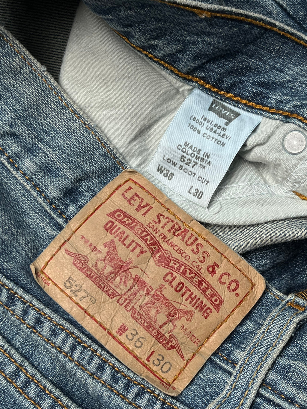 Levi's 527 Low Bootcut Light Washed Jeans - 36