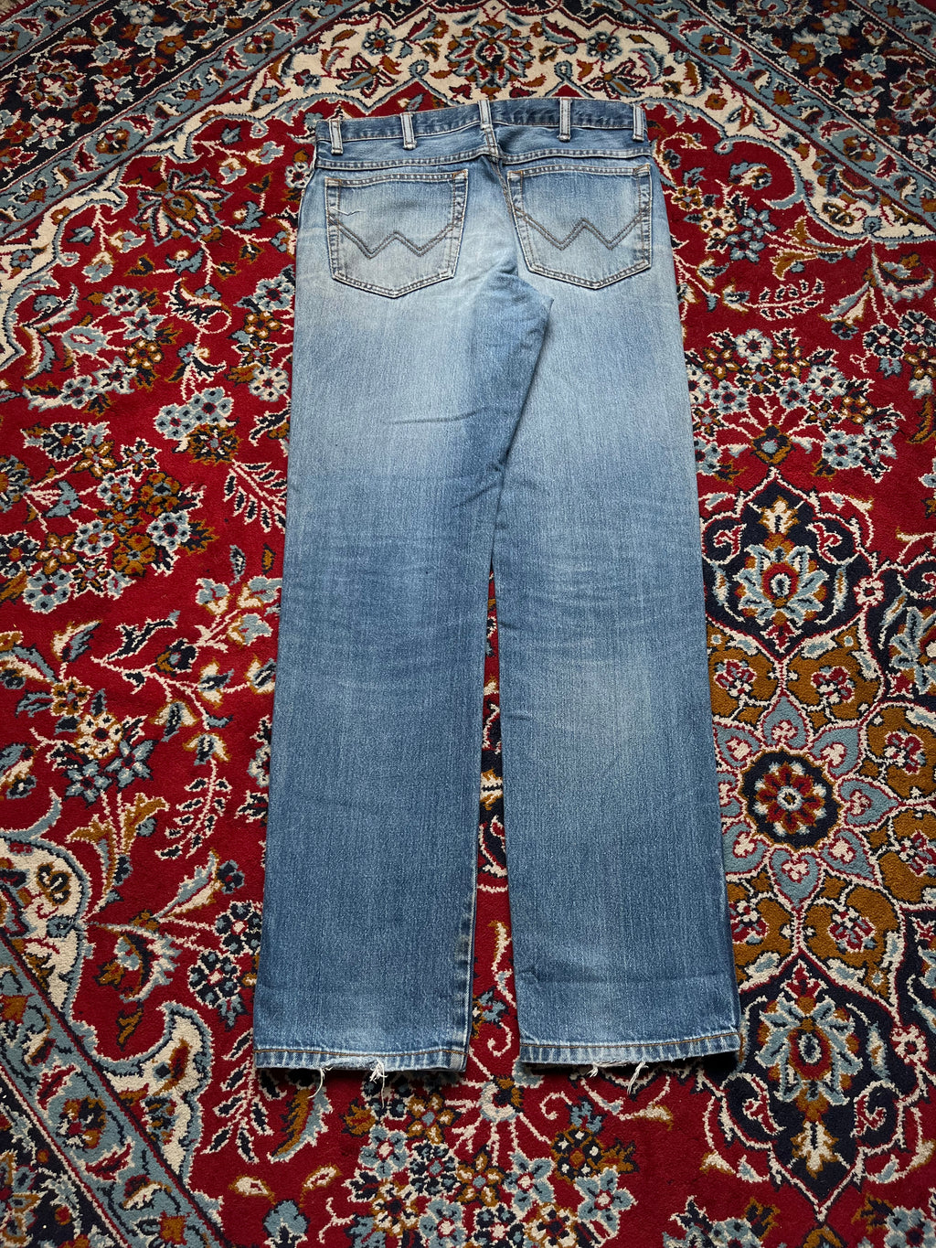 Vintage Wrangler Distressed Light Washed Straight Fit Jeans - 32