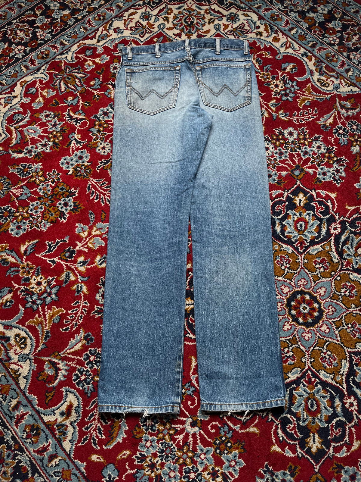 Vintage Wrangler Distressed Light Washed Straight Fit Jeans - 32