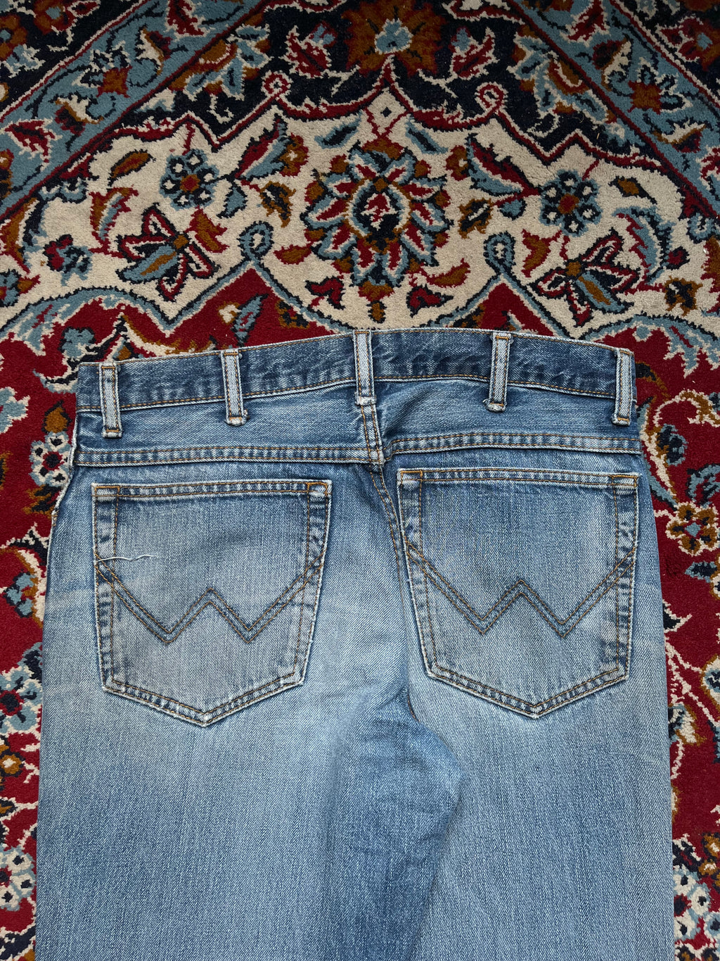 Vintage Wrangler Distressed Light Washed Straight Fit Jeans - 32