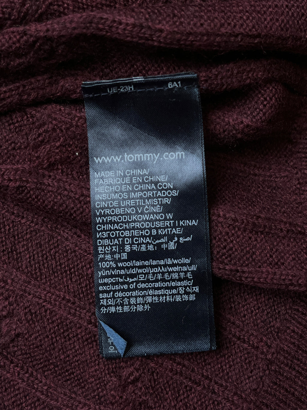 Tommy Hilfiger Burgundy Wool Cable Knit Crewneck Sweater - XL