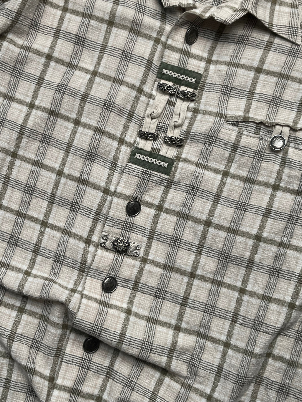 Vintage Landhaus C&A Trachten Plaid Bavarian Oktoberfest Metal Button Down Shirt - L