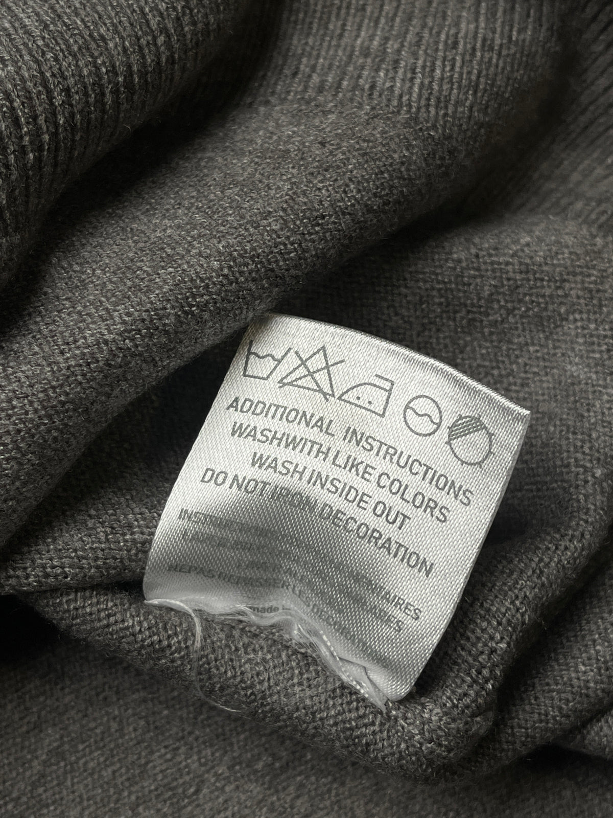 GENTLECOVER Heather Grey Fine Knit Crewneck Sweater - S