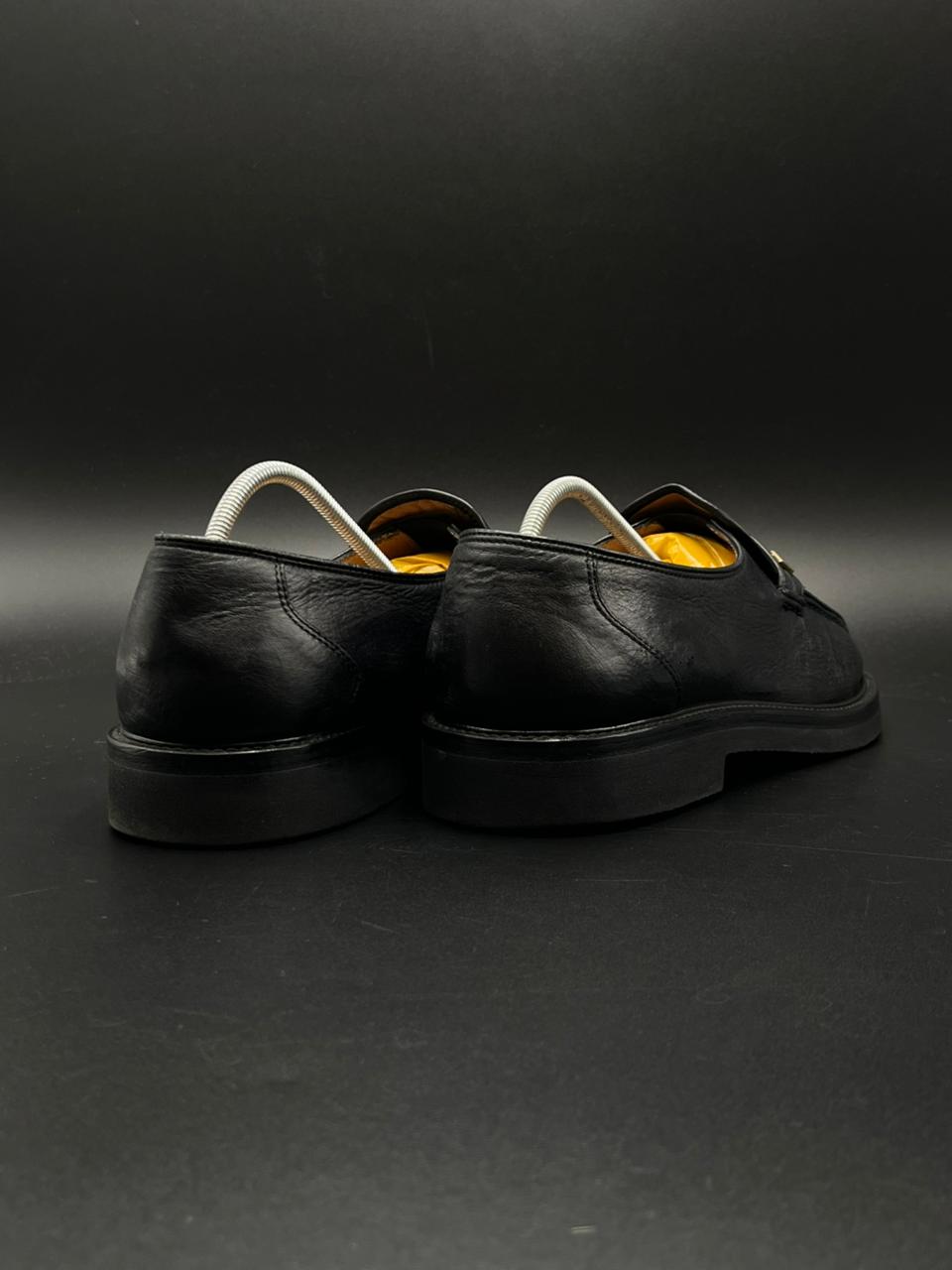 VINTAGE BLACK LEATHER LOAFERS