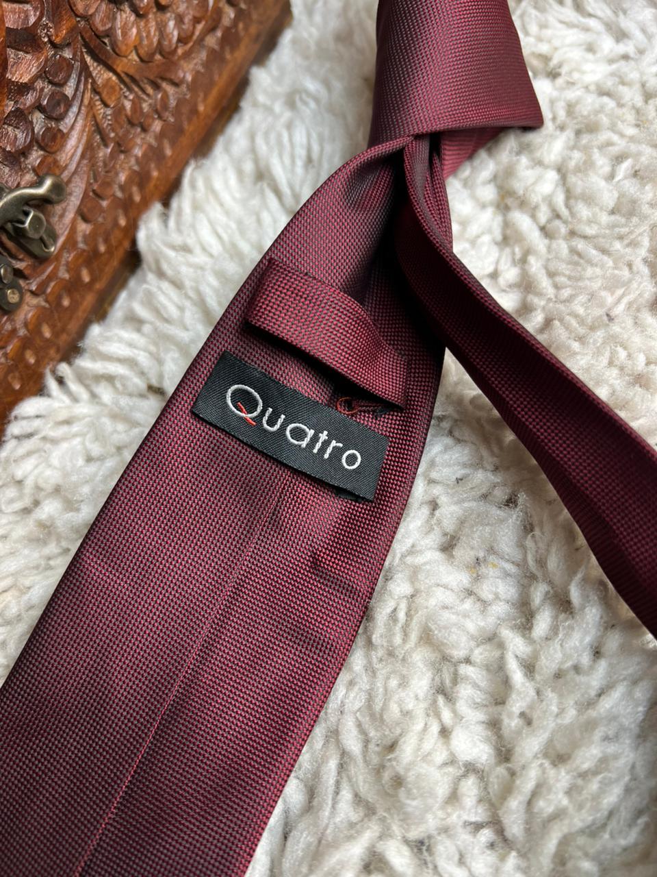 Quatro Hand Made Burgundy Solid Texture Tie