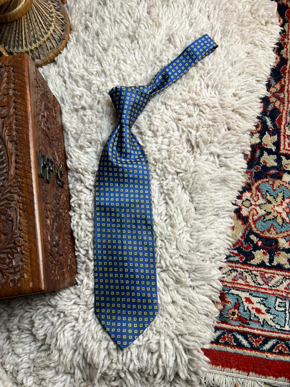 Emilio Casucci Italy Pure Silk Geometric Print Tie