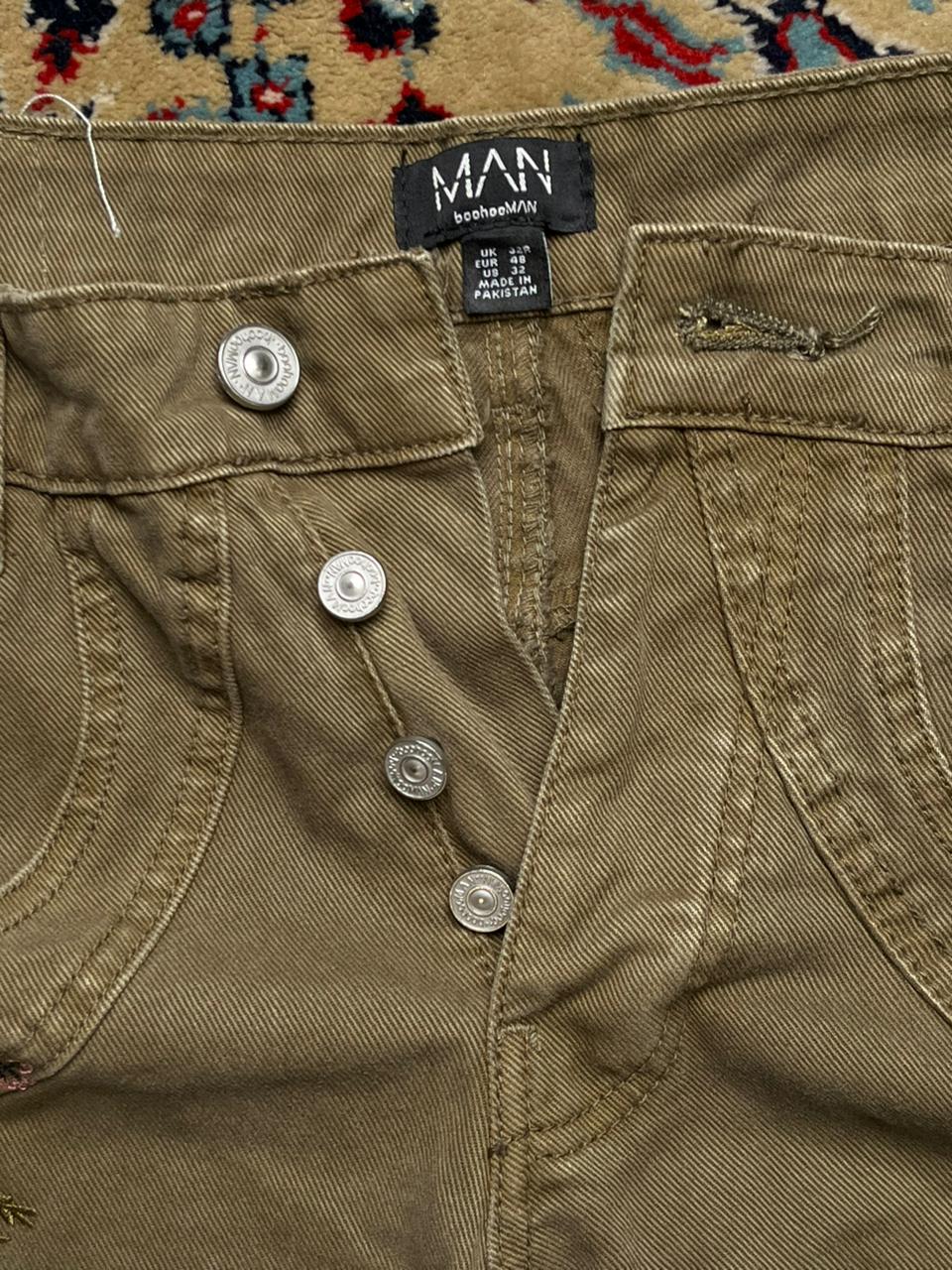 boohooMAN Men’s Khaki Brown Floral Embroidered Baggy Jeans