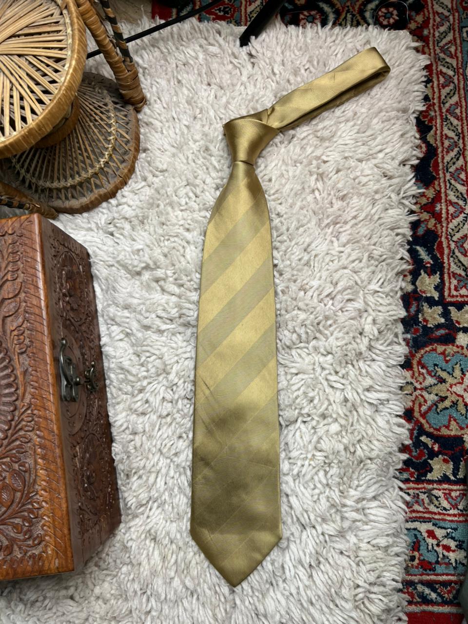 RACING GREEN Tie Mens Antique Gold Champagne 100% Silk Striped Hand Finished