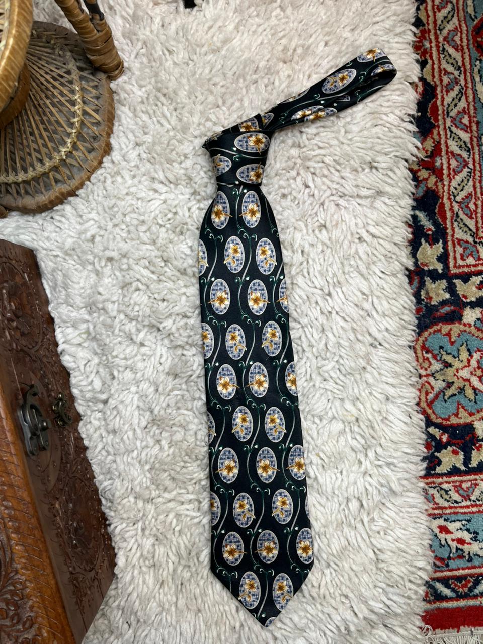 Roberto London Tie Mens Vintage Floral Medallion Black