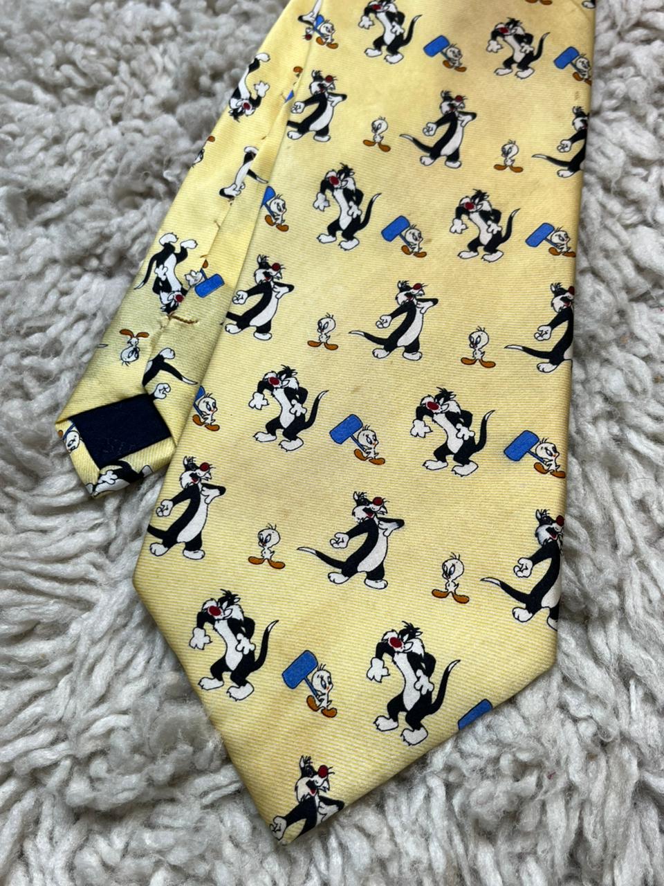 Vintage Looney Tunes Sylvester & Tweety Bird Tie 100% Silk Italy Yellow Novelty