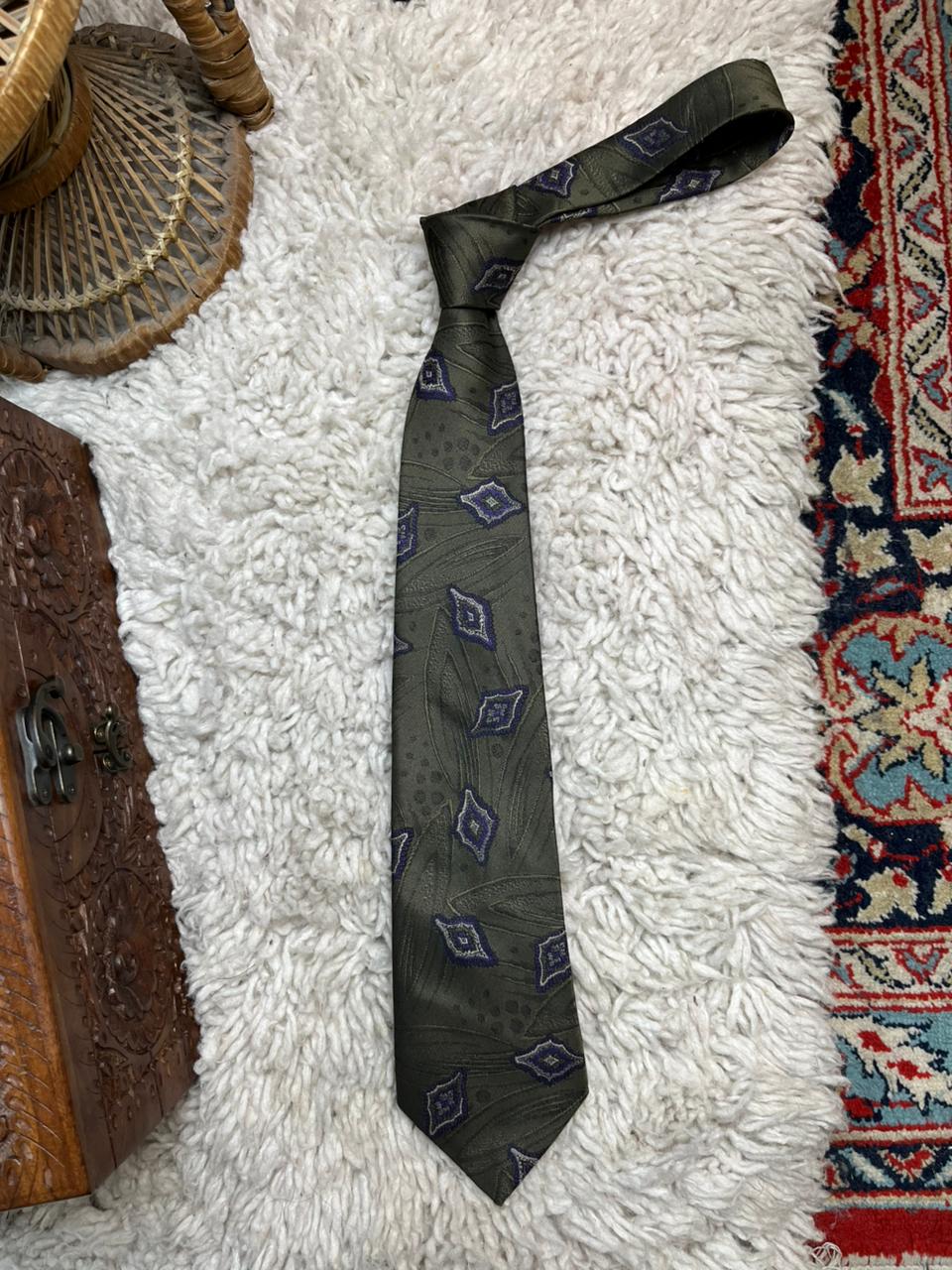 Gilt Edge Men's Tie Olive Green Purple Geometric Diamond Pattern