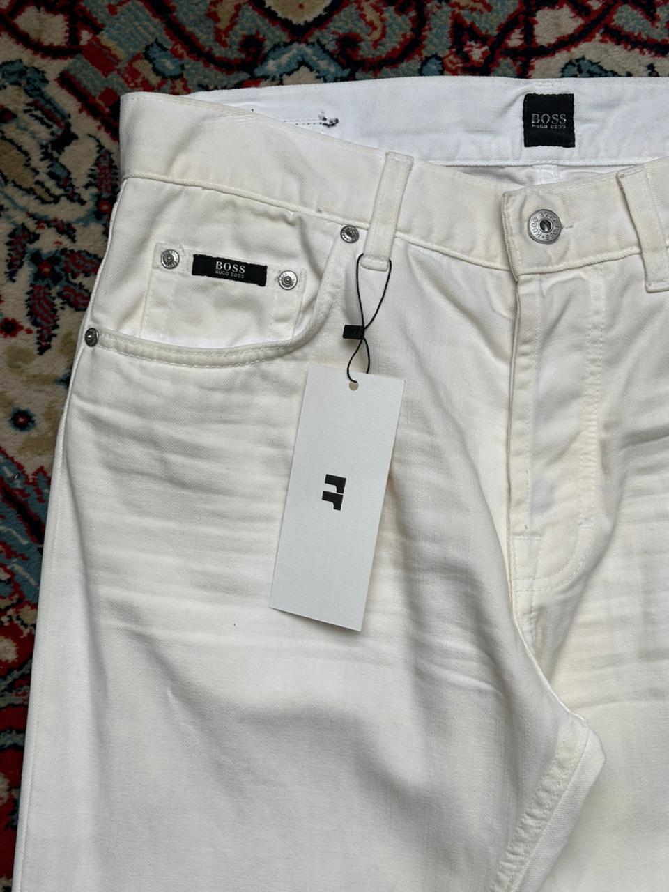 HUGO BOSS RELAXED FIT CREAM COLORED NON-Stretch Sturdy JEANS