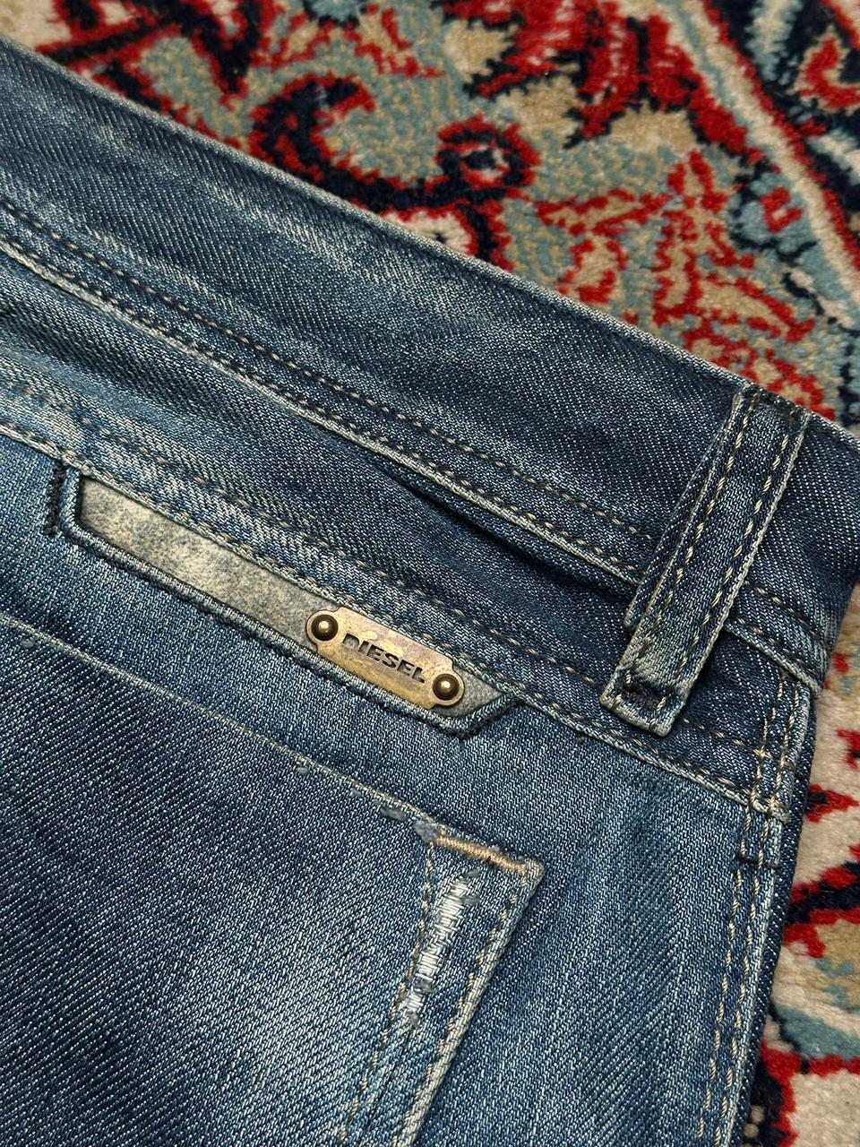 DIESEL BRAVEFORT(STRAIGHT-CARROT FIT) WASHED INDIGO SUPER STURDY DENIM PANTS