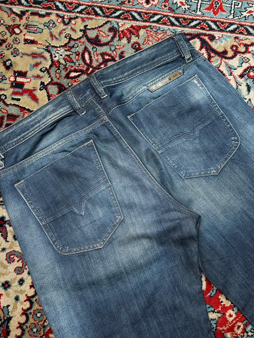 DIESEL BRAVEFORT(STRAIGHT-CARROT FIT) WASHED INDIGO SUPER STURDY DENIM PANTS