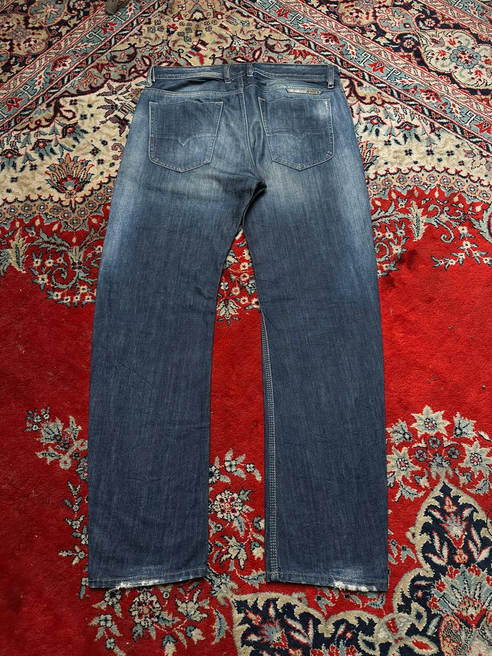 DIESEL BRAVEFORT(STRAIGHT-CARROT FIT) WASHED INDIGO SUPER STURDY DENIM PANTS