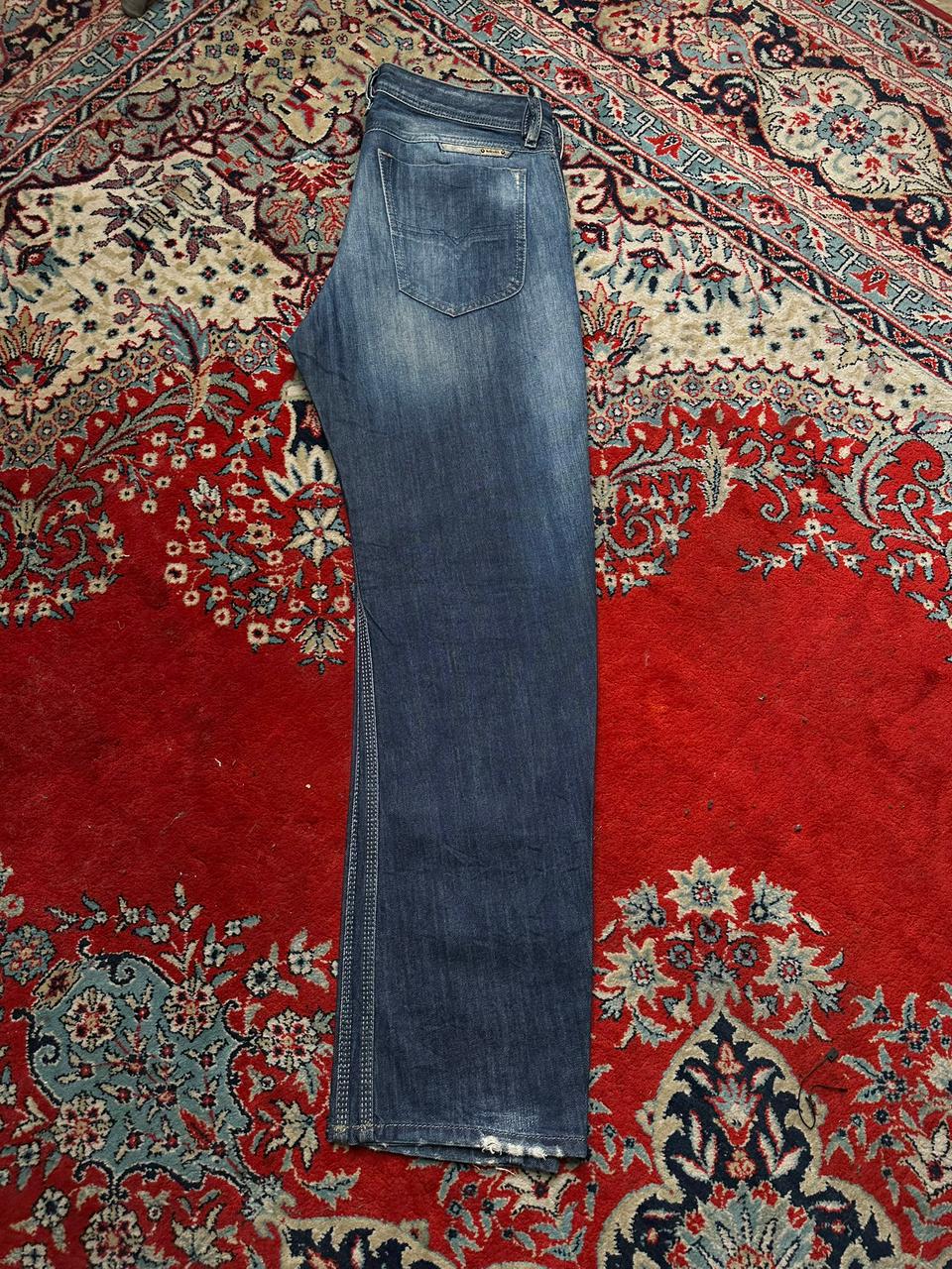 DIESEL BRAVEFORT(STRAIGHT-CARROT FIT) WASHED INDIGO SUPER STURDY DENIM PANTS