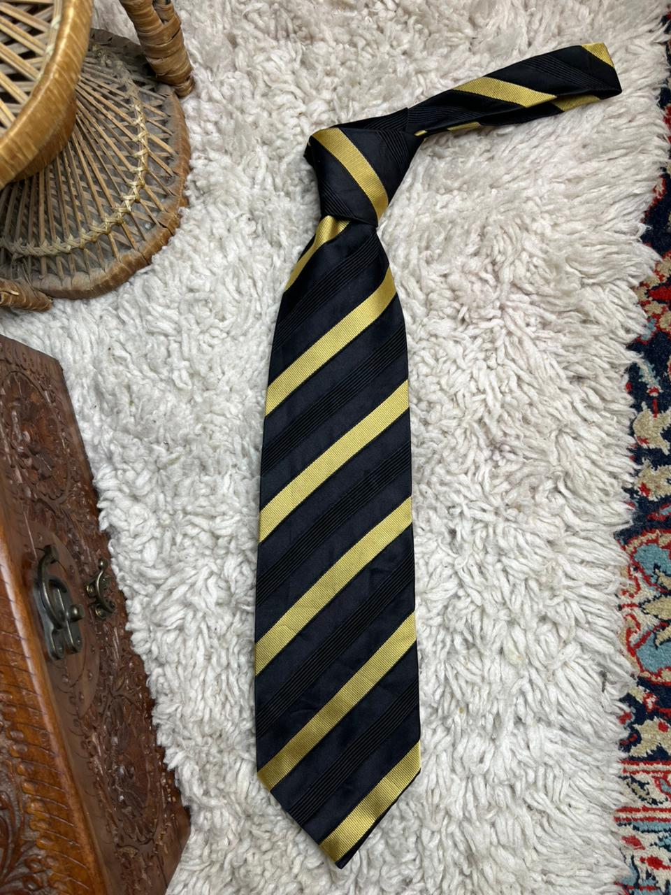HUGO BOSS Mens Tie 100% Silk Black Gold Yellow Diagonal Stripe
