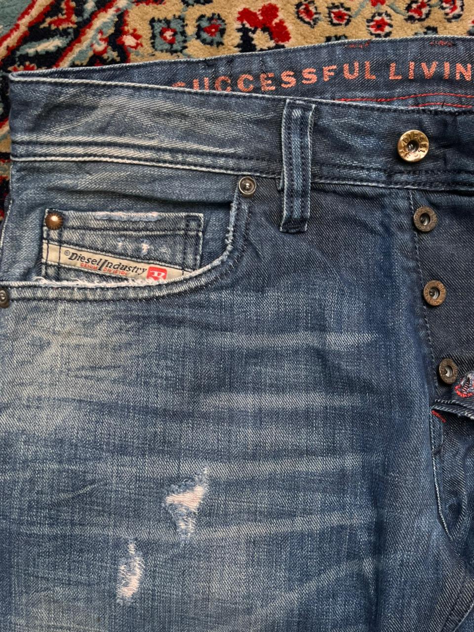 Diesel SAFADO(STRAIGHT FIT) Distressed WASHED BLUE JEANS