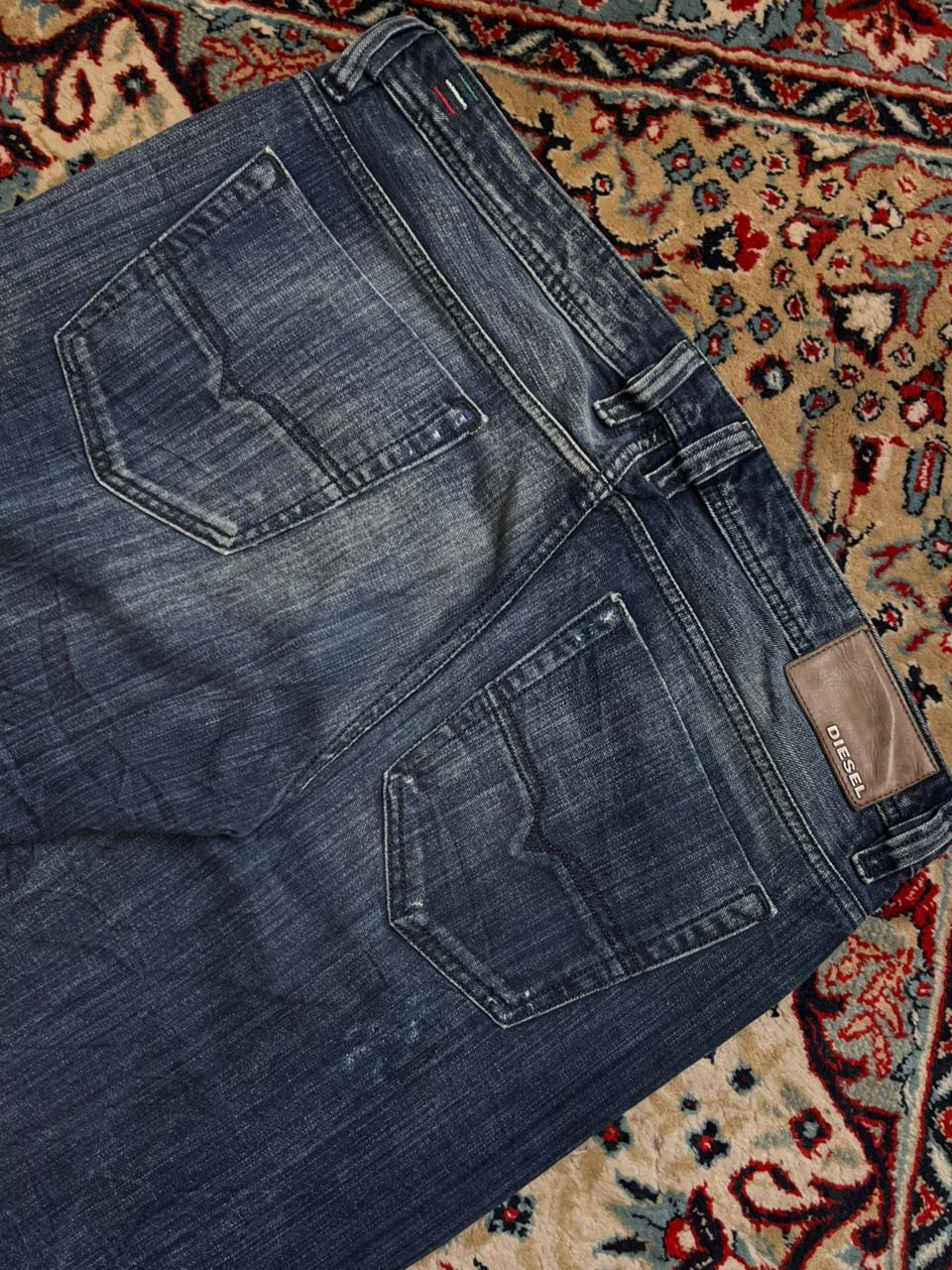 Diesel Viker(Straight Fit) Non Stretch Distressed Jeans