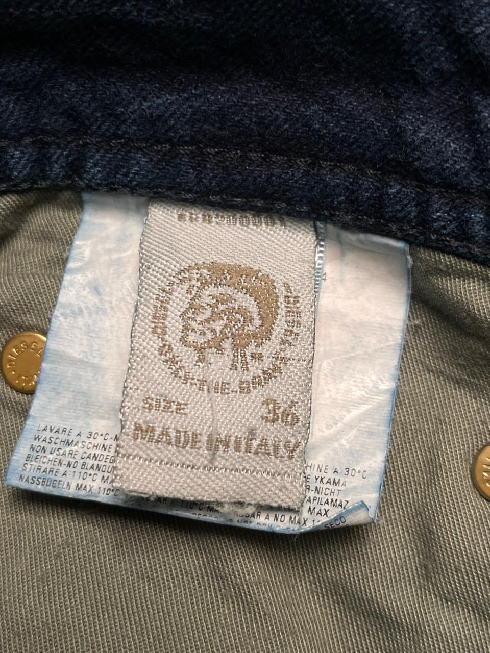 Diesel Viker(Straight Fit) Non Stretch Distressed Jeans