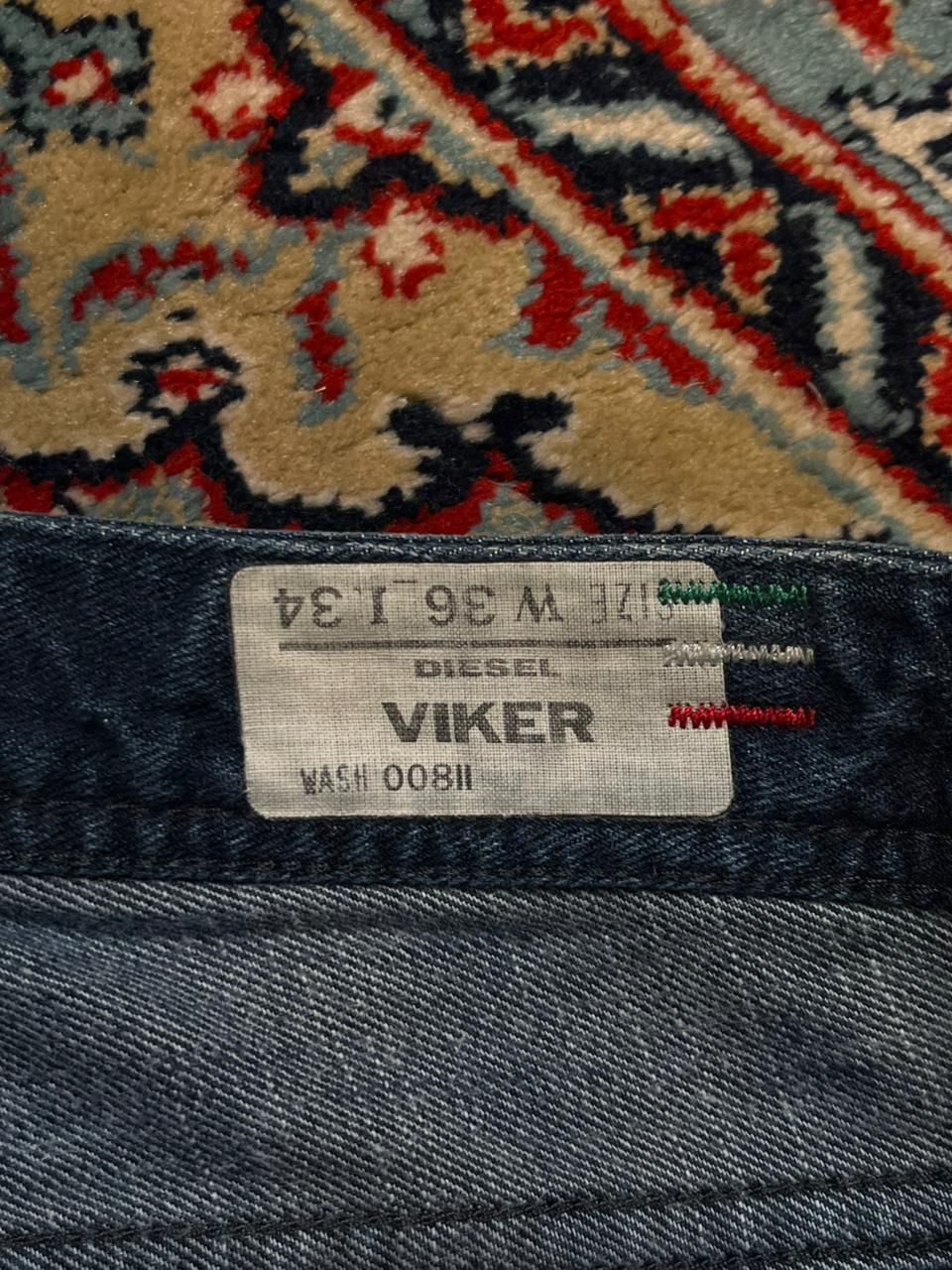 Diesel Viker(Straight Fit) Non Stretch Distressed Jeans