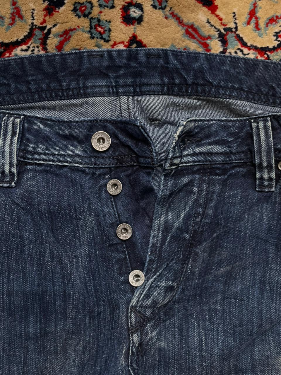 Diesel Viker(Straight Fit) Non Stretch Distressed Jeans