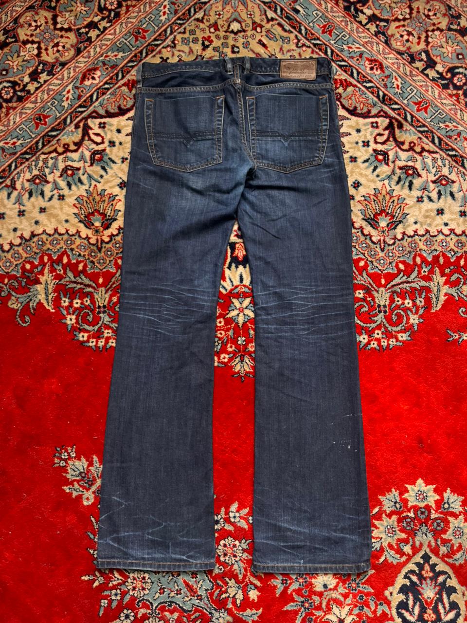 Diesel Zatiny(STRAIGHT-BOOTCUT Fit) Indigo Wash Jeans