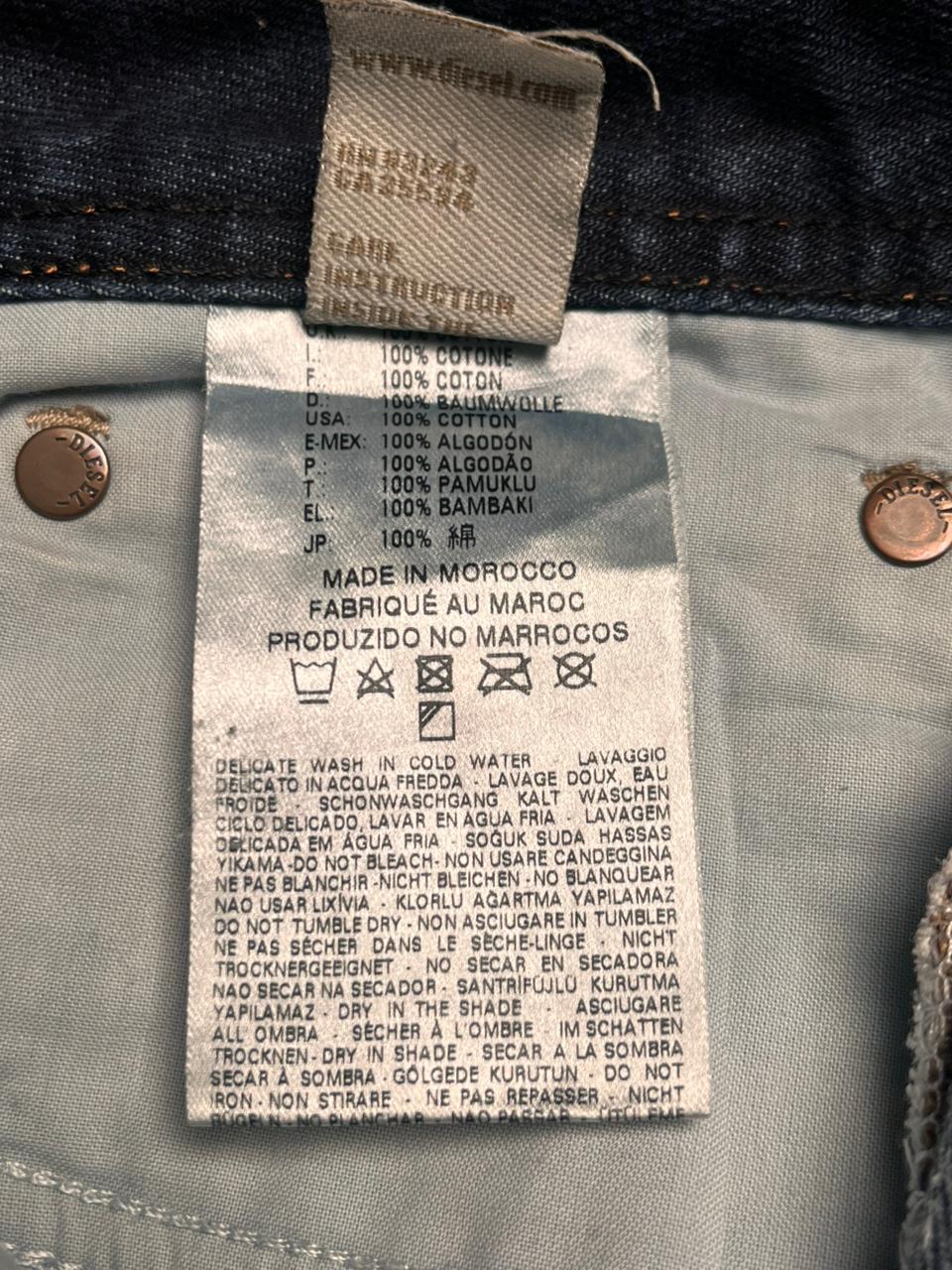 Diesel Zatiny(STRAIGHT-BOOTCUT Fit) Indigo Wash Jeans