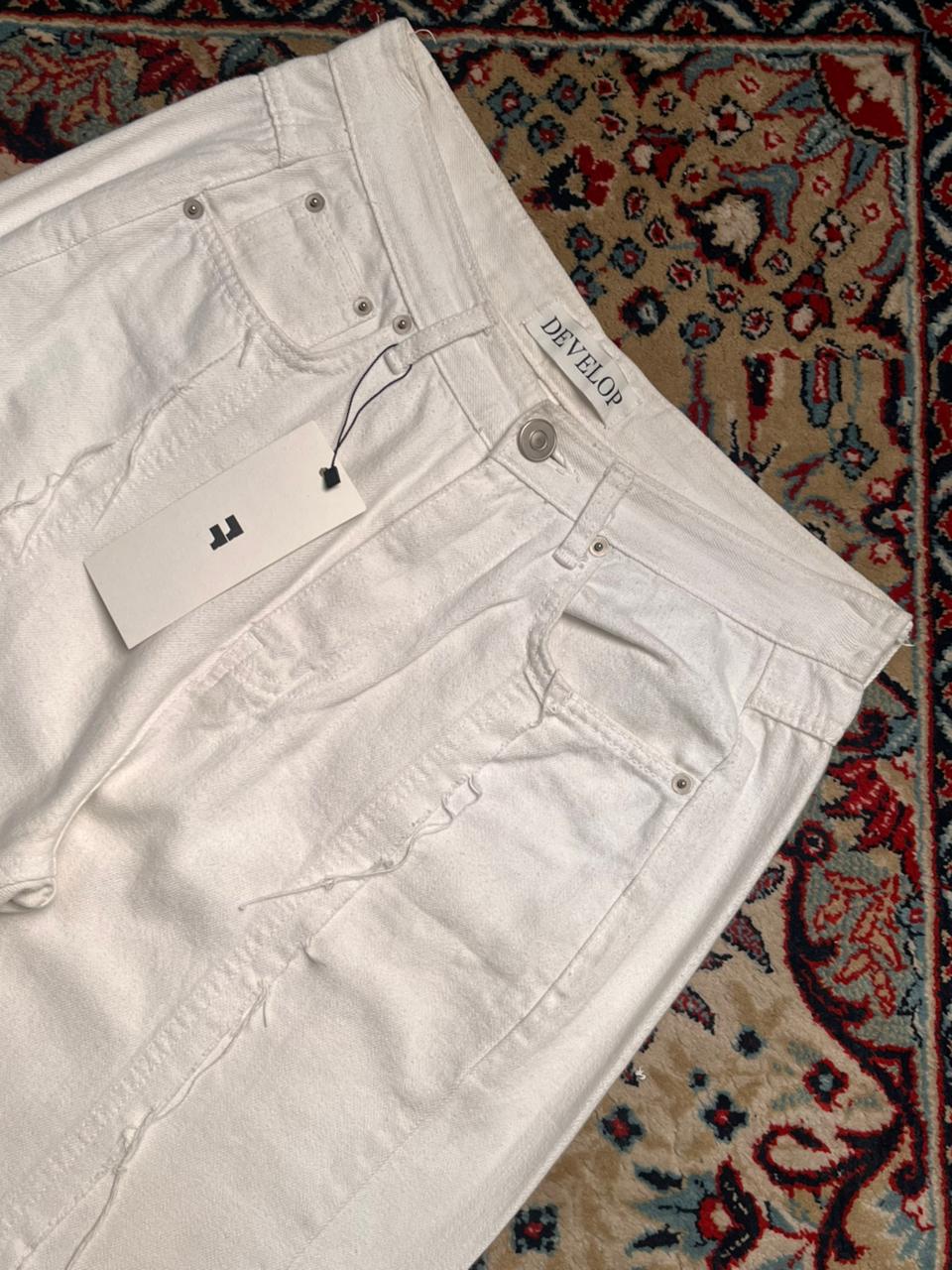 Develop Korea Distressed Straight Fit Jeans