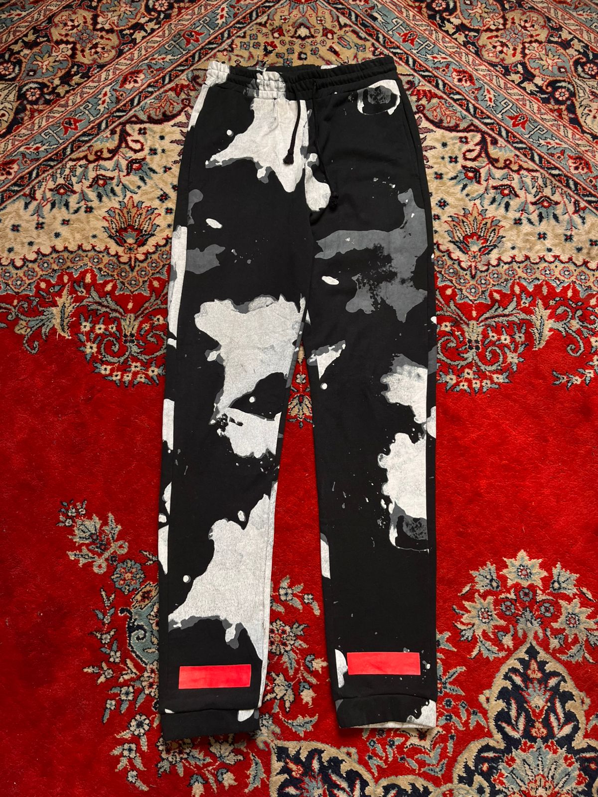 Off-White Paint All Over Slim-STRAIGHT FIT Sweatpants