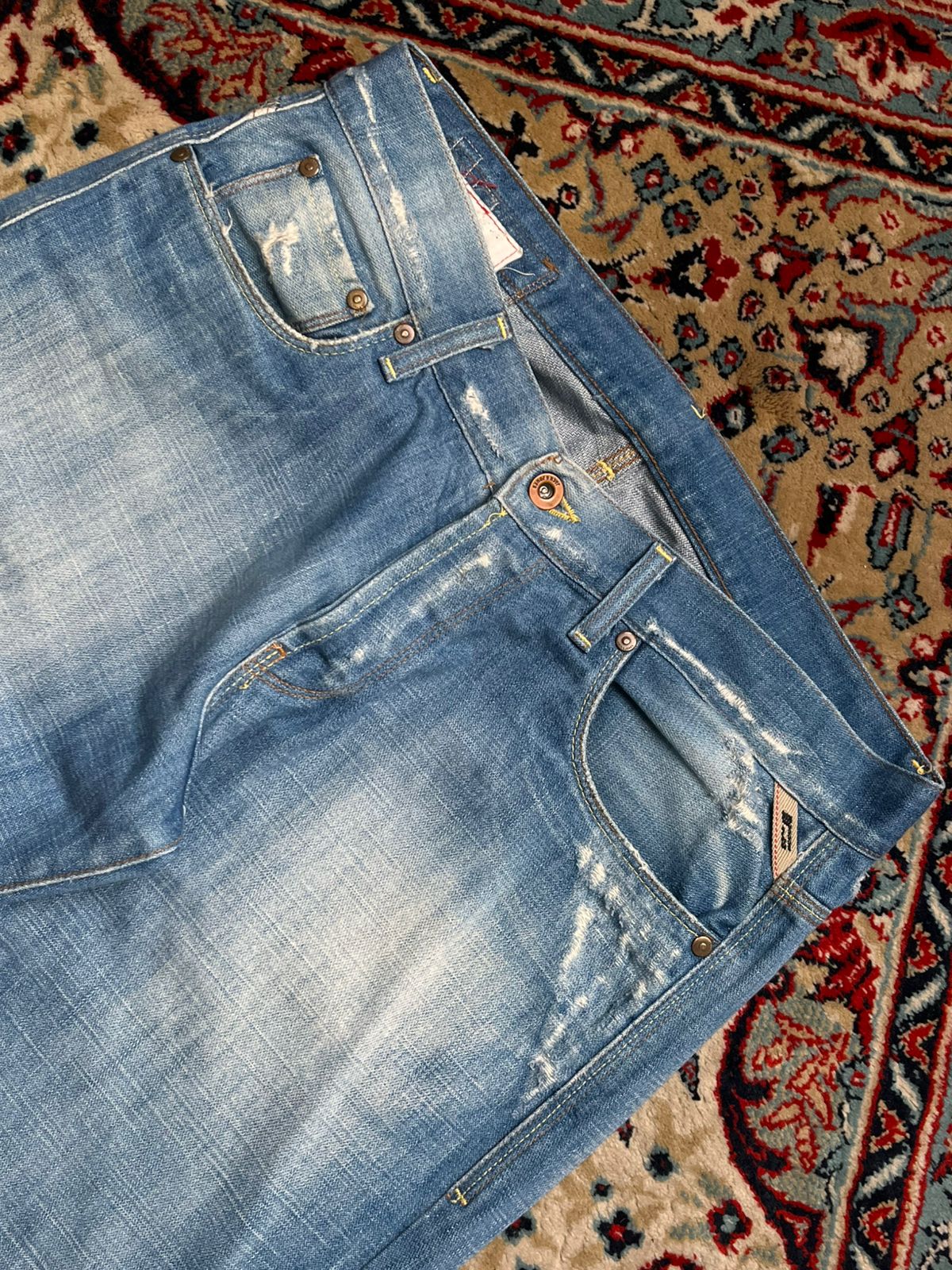 Jack & Jones Italian Made Gate Blue Cast Distressed Bootcut FIT Jeans