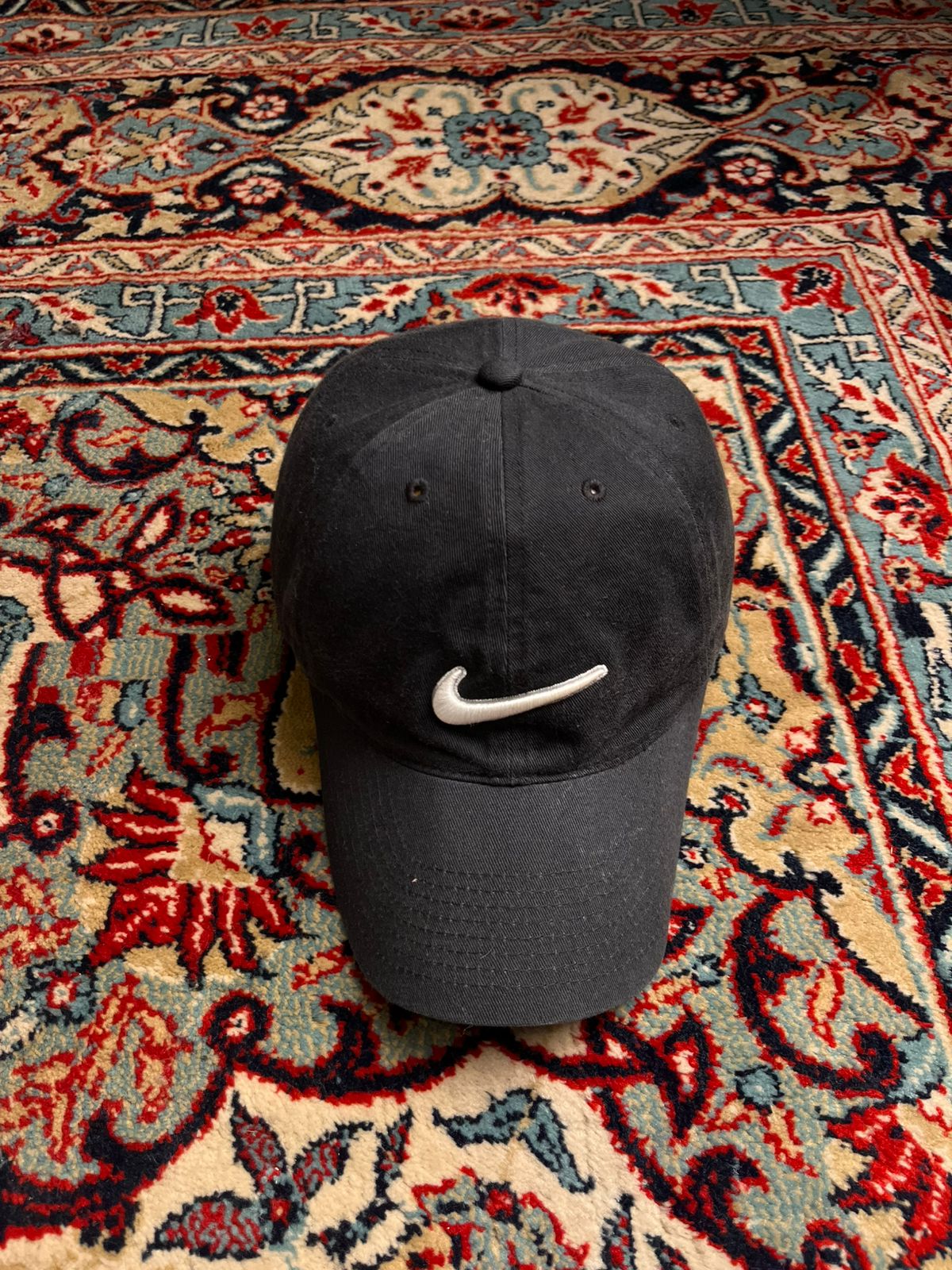 Nike Heritage 86 Black Silver Swoosh Logo Baseball Cap
