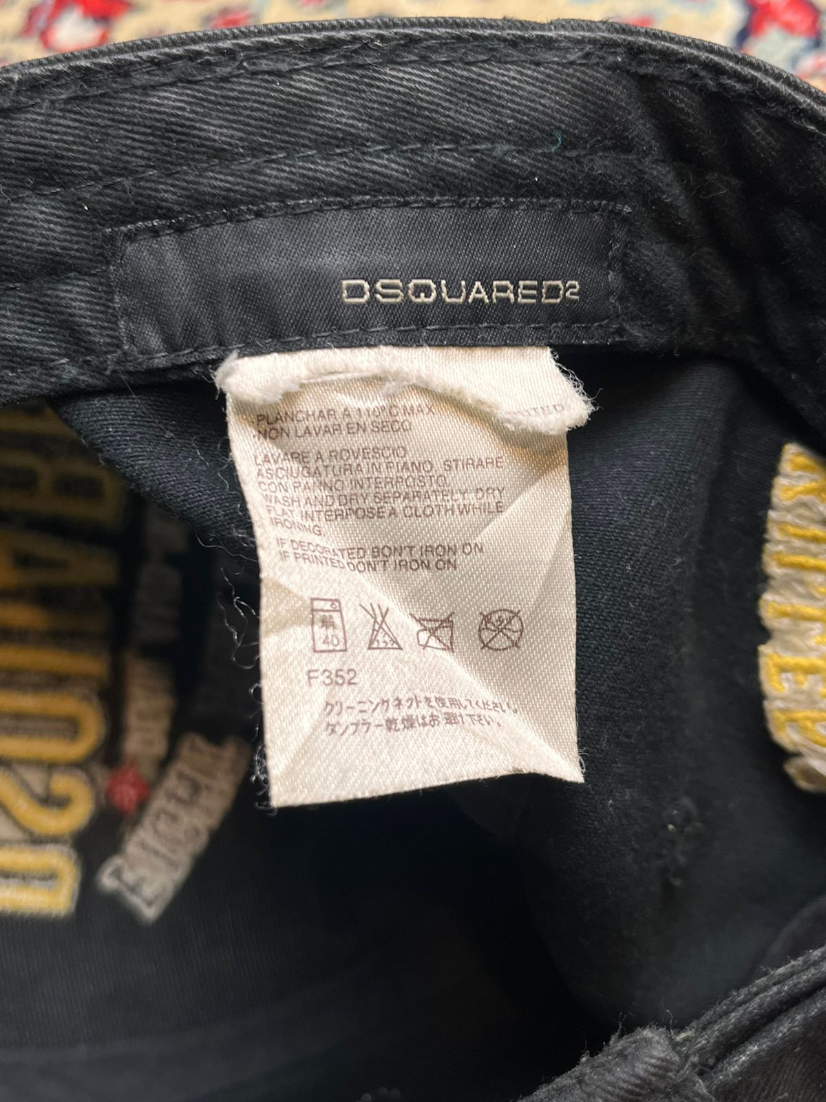 DSQUARED2 Dean & Dan "Fight For Freedom" Black Distressed Baseball CAP