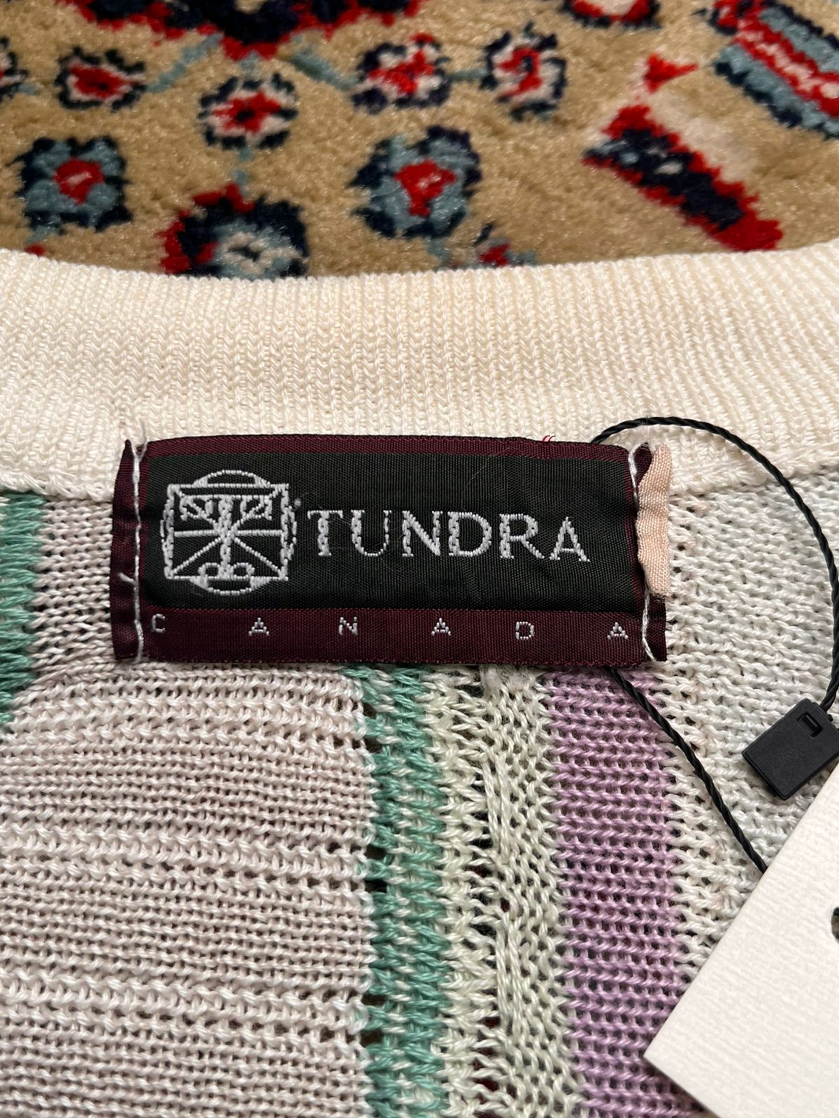 TUNDRA Pastel Abstract Handmade Pure Wool Relaxed Cropped Fit V-Neck Sweater