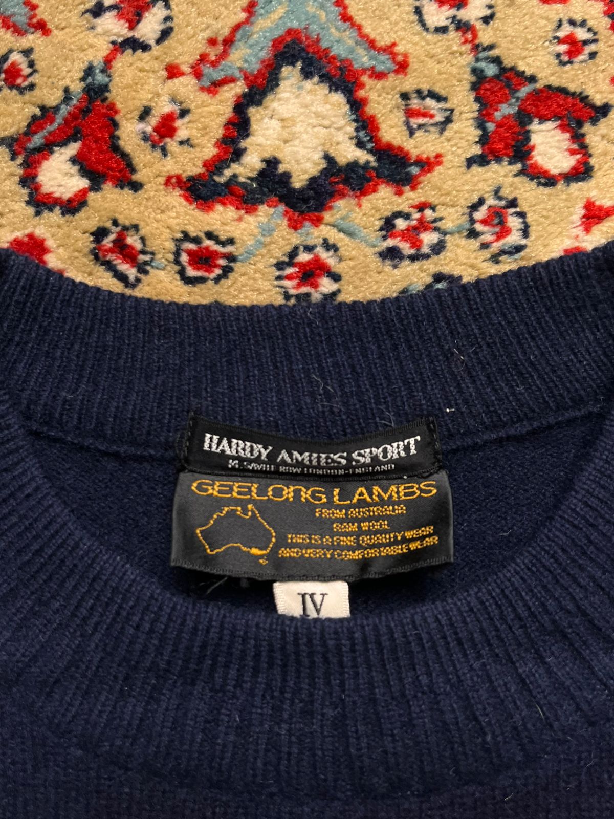 Hardy Amies Navy Blue Embroidered Lambswool Golf Cropped Crewneck Sweater