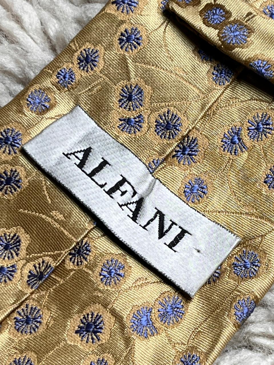 Alfani Gold Yellow Purple Embroidered Floral Daisy Pattern 100% Silk Tie