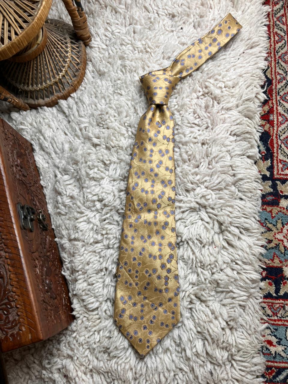 Alfani Gold Yellow Purple Embroidered Floral Daisy Pattern 100% Silk Tie