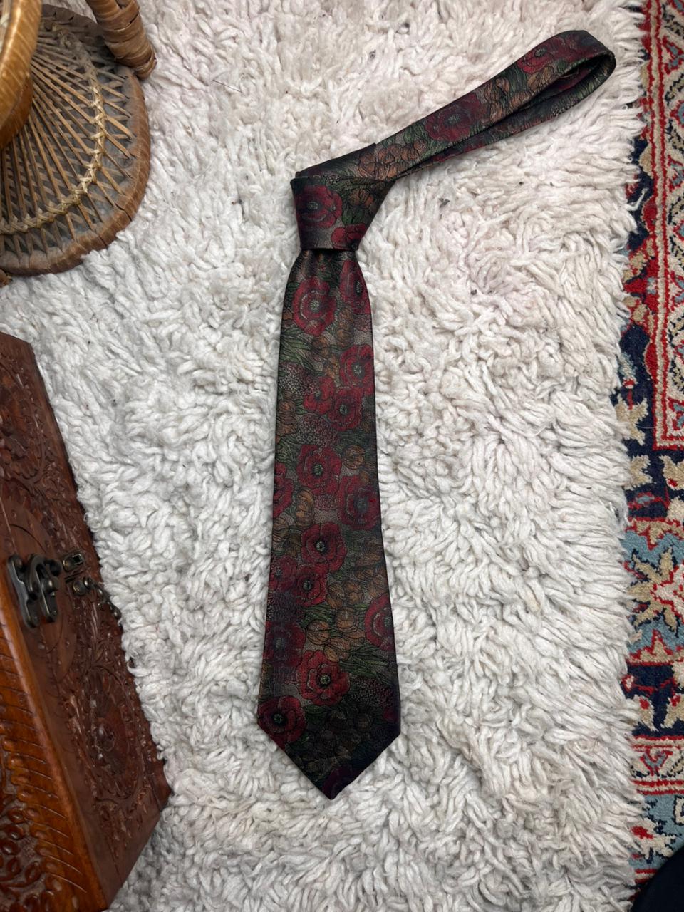Henry Fox Red Green Tapestry Floral Vintage Made In England Mens Polyester Tie