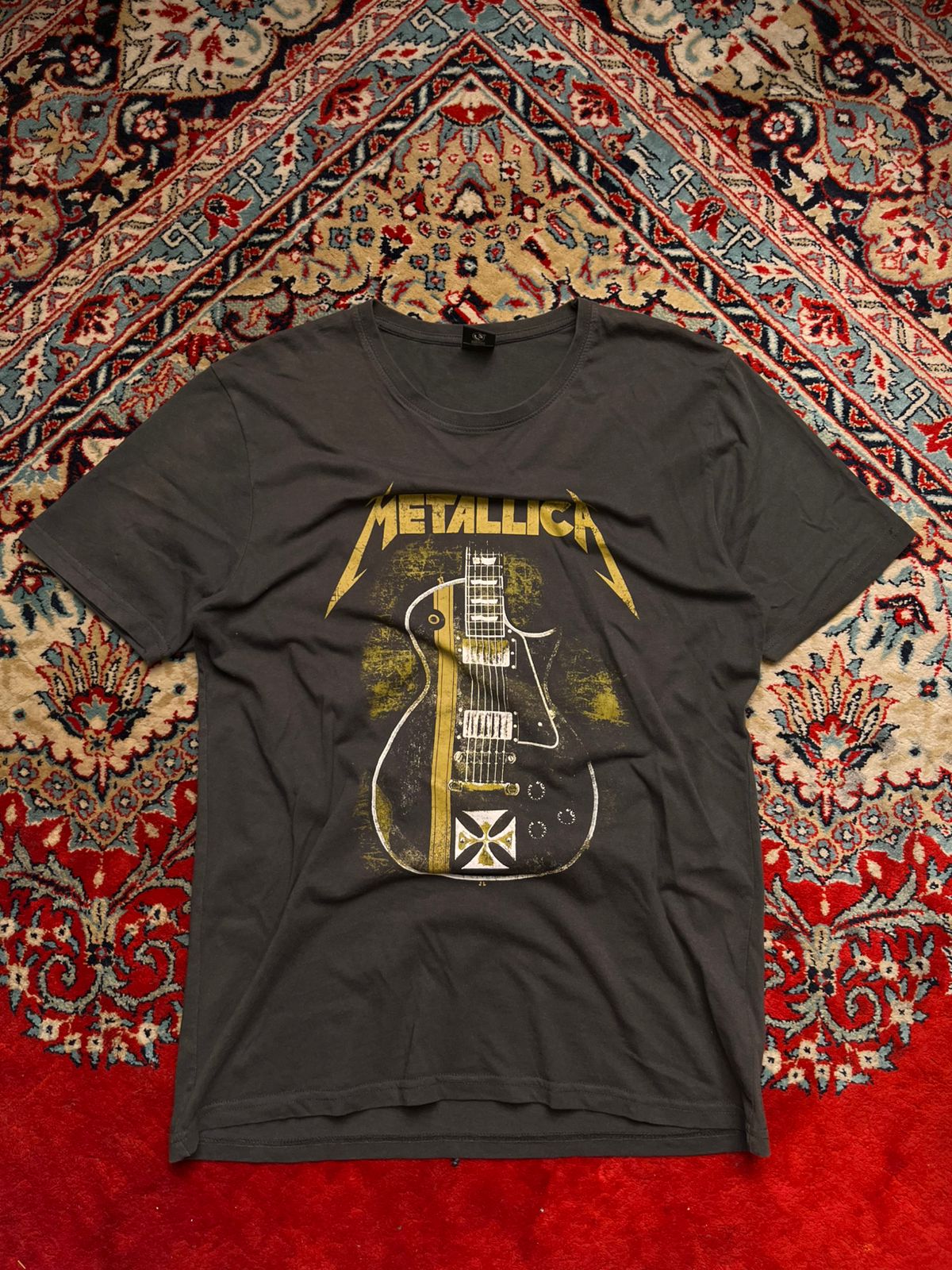 Metallica Charcoal Grey Guitar Graphic Band TEE