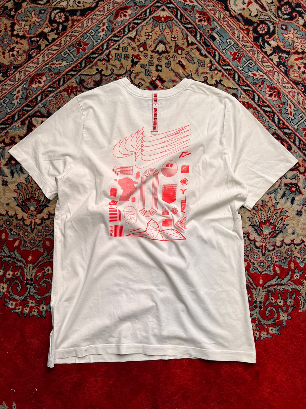NIKE Worldwide Globe Graphic Cotton TEE