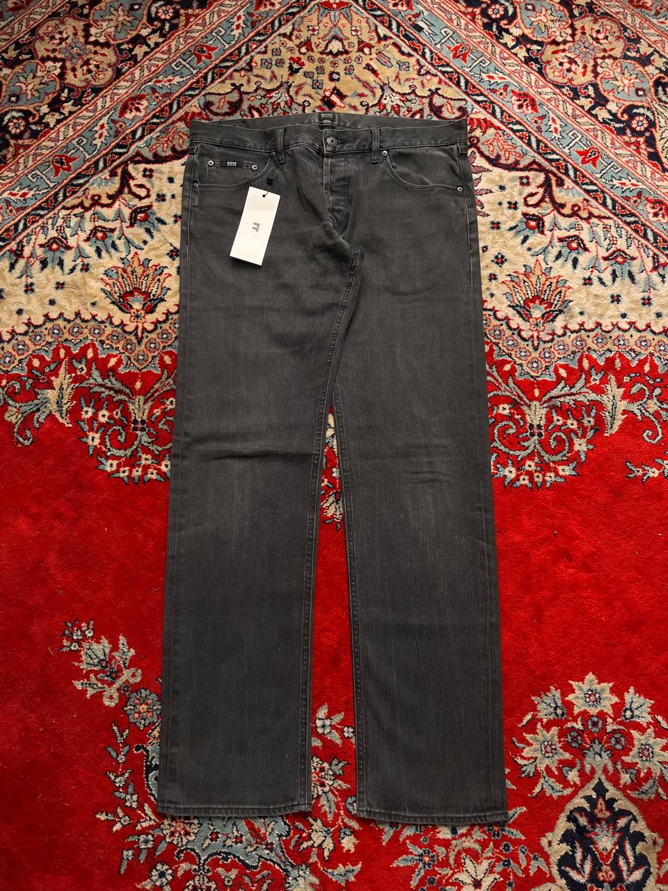 HUGO BOSS Washed Grayish-Black Straight FIT Denim Pants